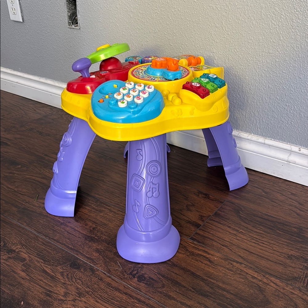 V Tech Magic Star learning table - Picture 2 of 4